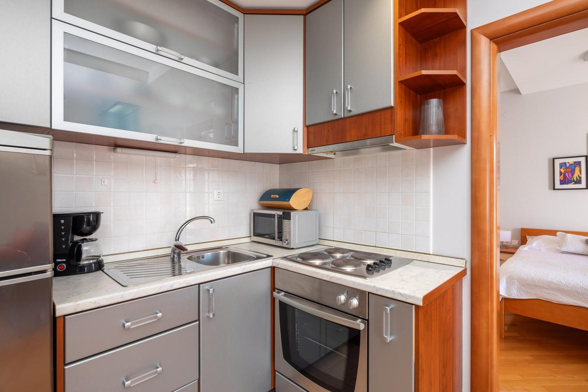 Brkic Apartments With Private Parking Makarska Exterior foto