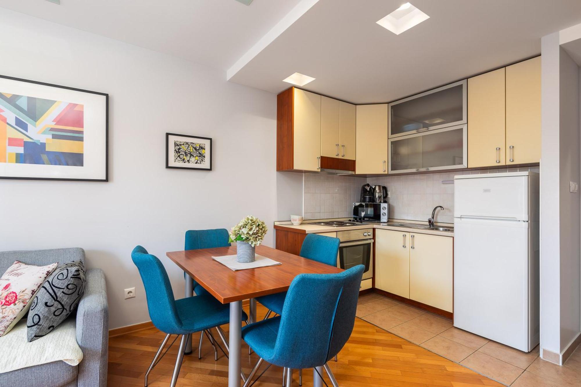 Brkic Apartments With Private Parking Makarska Exterior foto