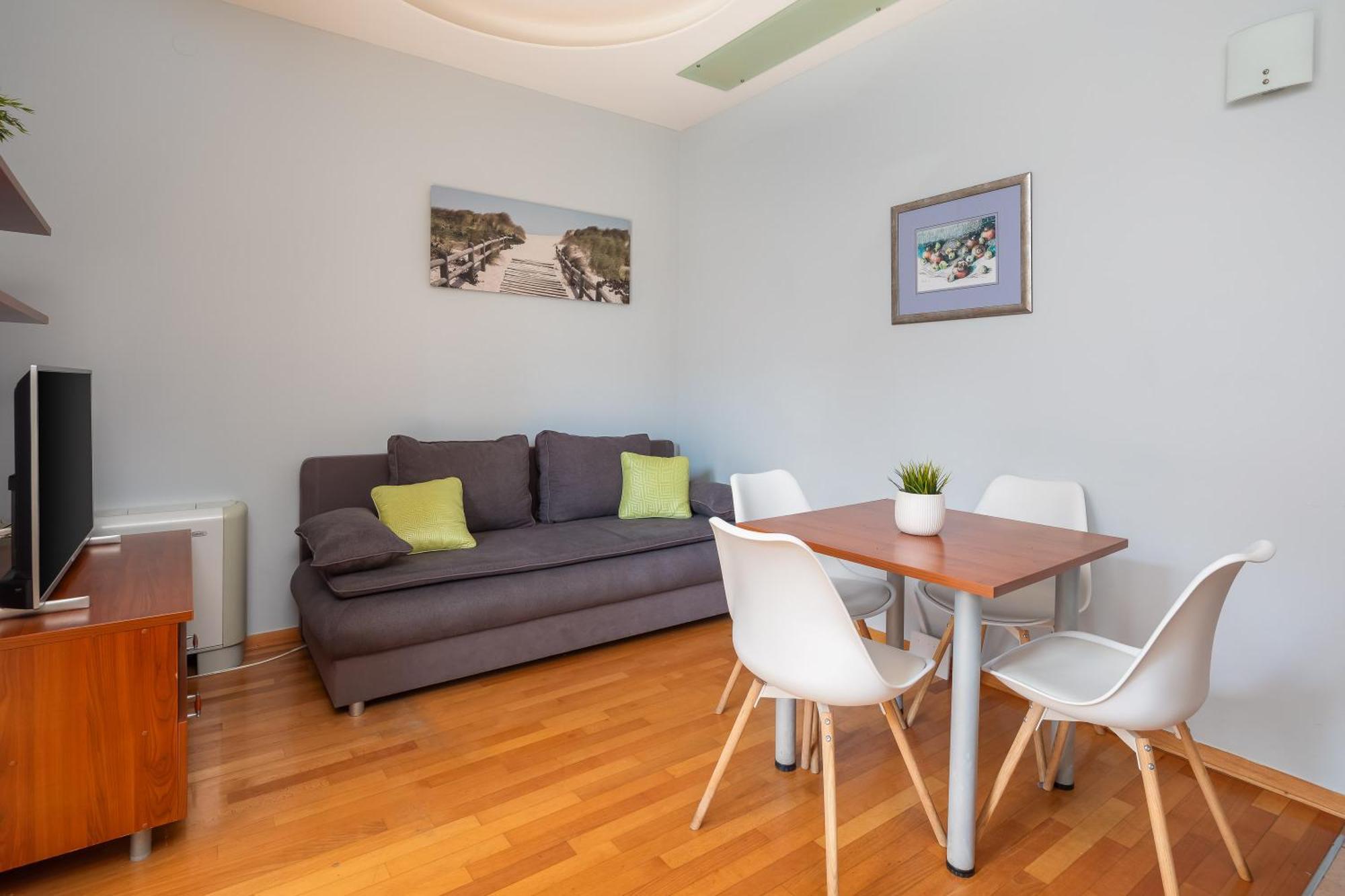 Brkic Apartments With Private Parking Makarska Quarto foto