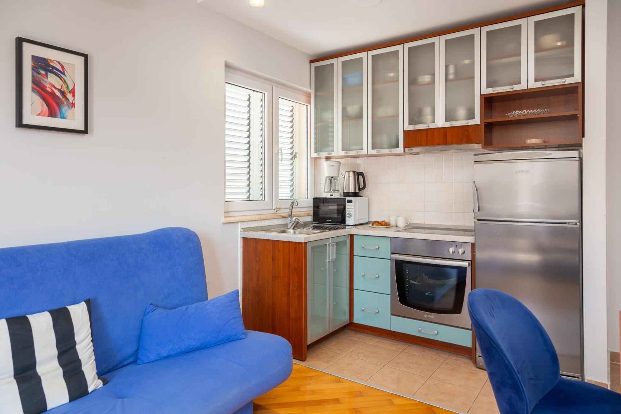 Brkic Apartments With Private Parking Makarska Quarto foto