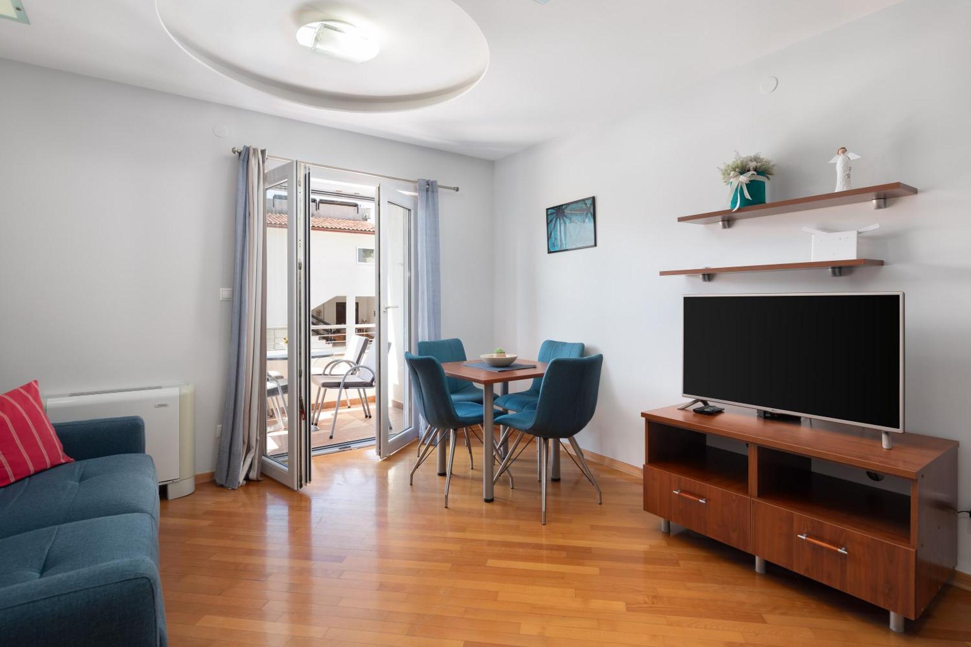 Brkic Apartments With Private Parking Makarska Quarto foto