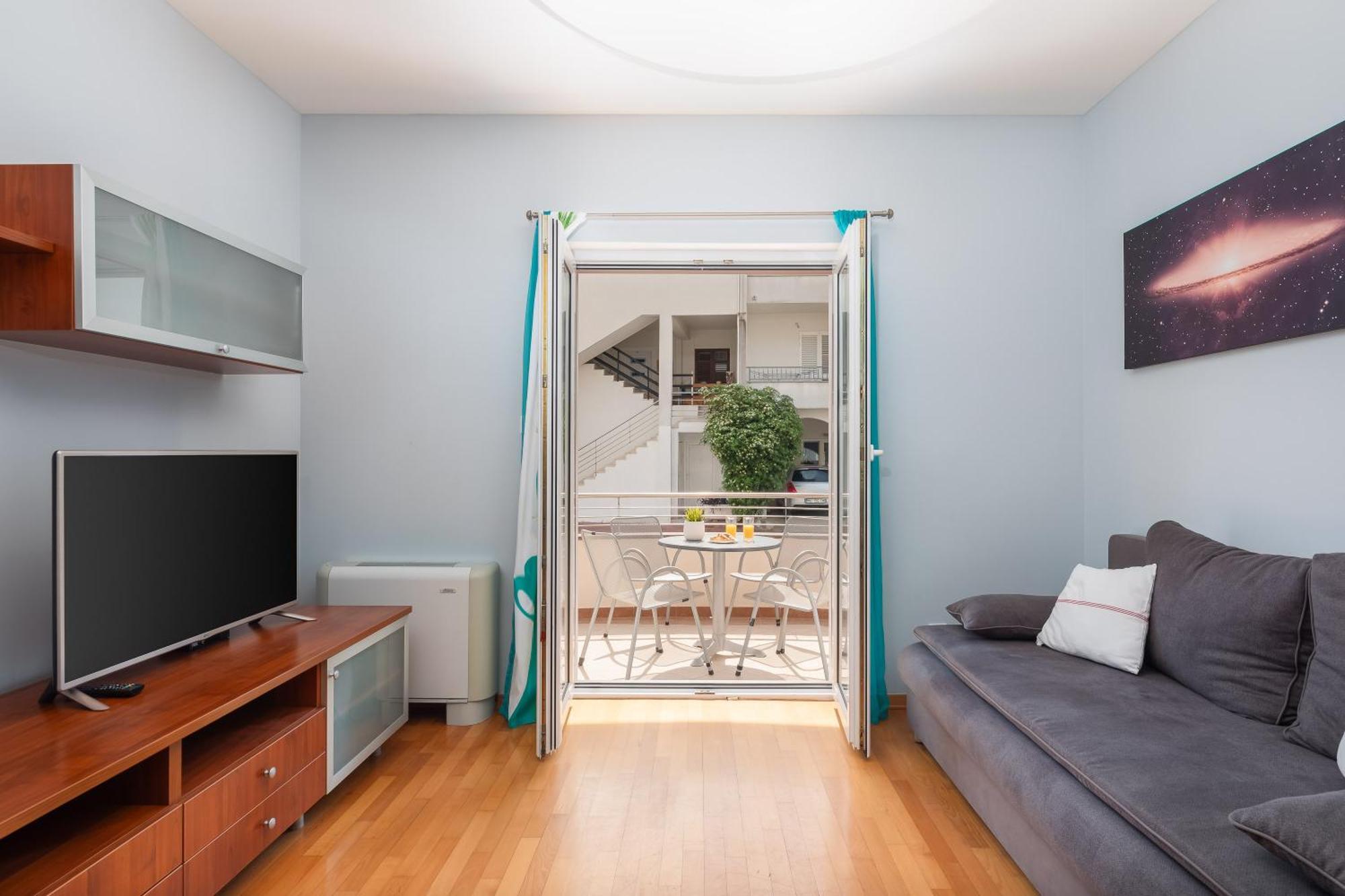 Brkic Apartments With Private Parking Makarska Quarto foto